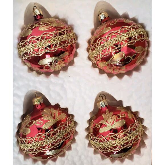 Vintage Commodore 4 Red Gold Round 3" Christmas Classics Ornaments Romania - Picture 1 of 4